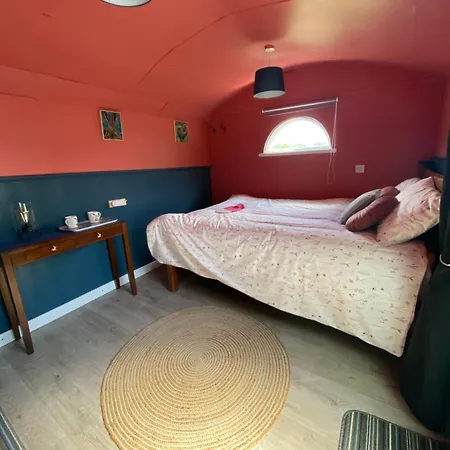 The Hares Hut At Carrigeen Glamping